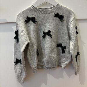 Gray Sweater with Black Bows Zara